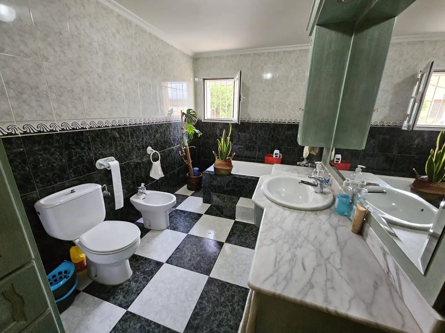 Casa adosada en venta en El Pinós / Pinoso