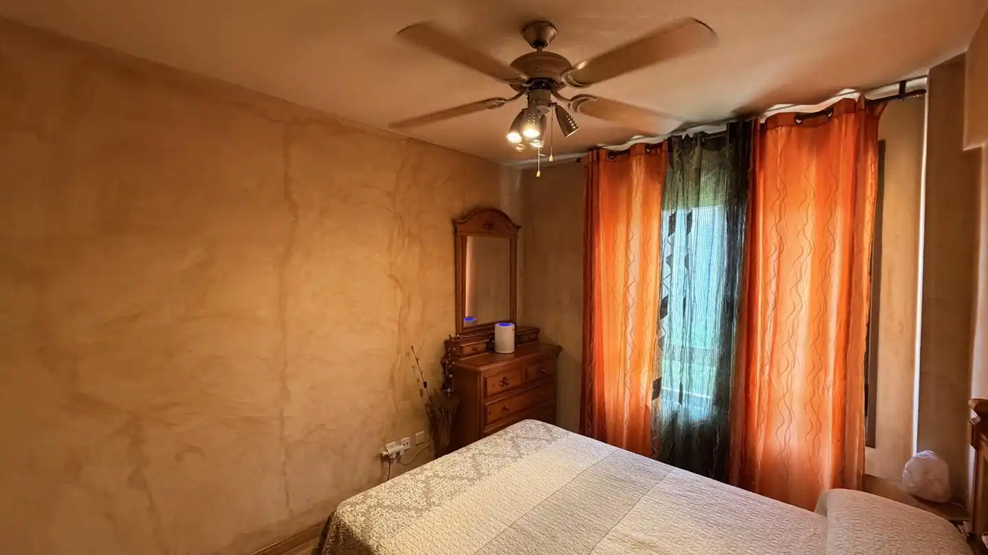 Habitación de Dúplex en venta en Madrid con Aire acondicionado, Calefacción y Parquet