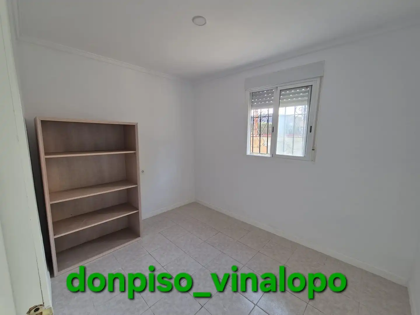 Habitación de Casa adosada en venta en Petrer