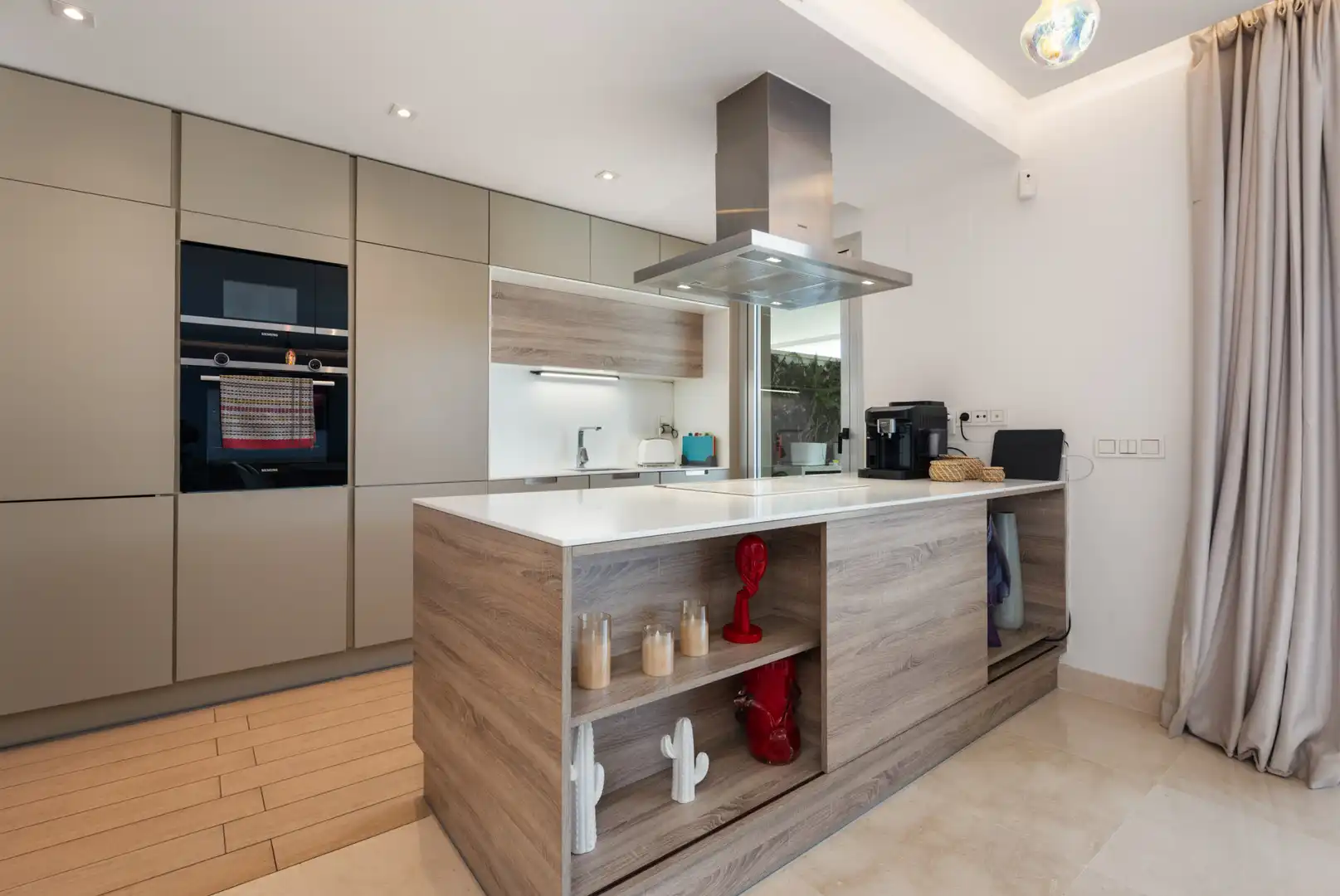 Cocina de Apartamento en venta en Benahavís con Aire acondicionado, Terraza y Piscina