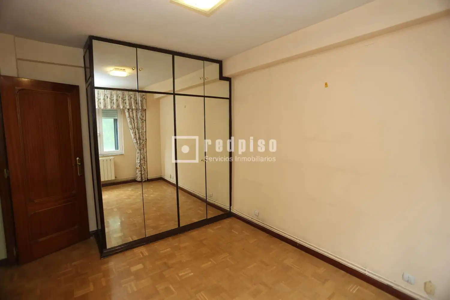 Bedroom of Flat for sale in Madrid  with Heating, Parquet flooring and Terrace