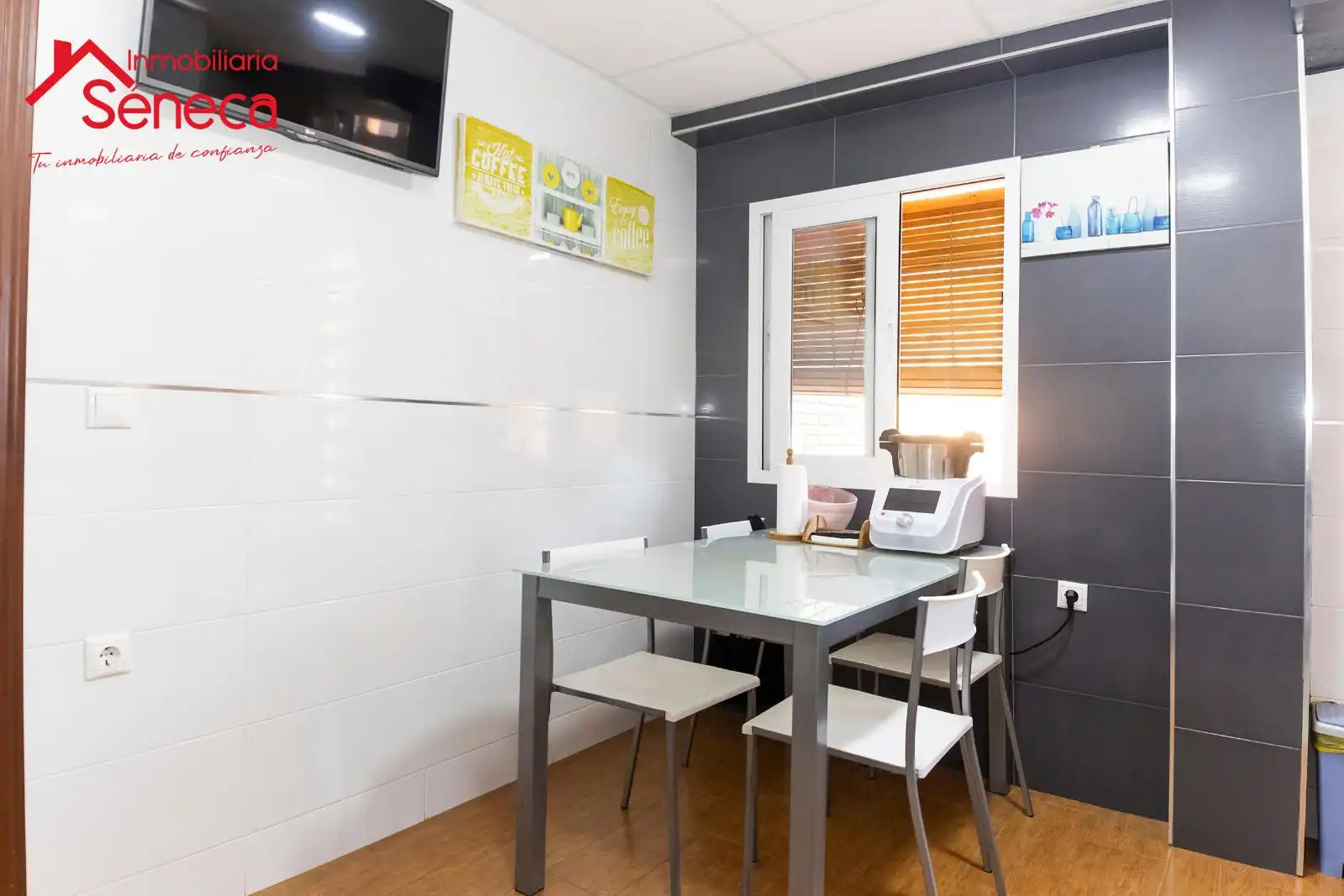 Flat for sale in Córdoba  with Air Conditioner, Terrace and Storage room