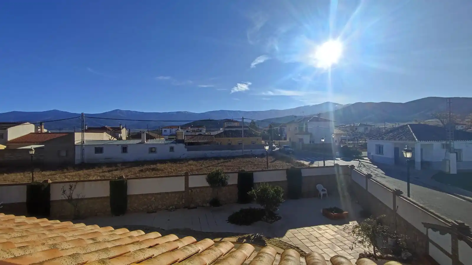 Vista exterior de Casa o chalet en venta en Cogollos de Guadix con Aire acondicionado, Jardín privado y Terraza