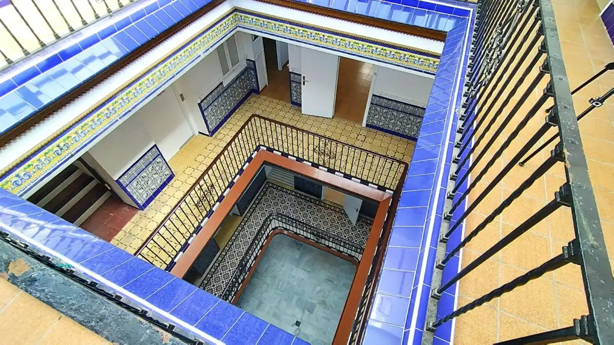 Houses for sale in Sevilla  with Air Conditioner, Terrace and Balcony