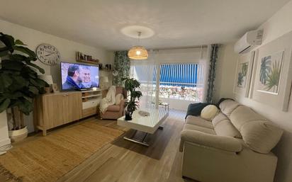 Living room of Flat for sale in Vélez-Málaga  with Air Conditioner, Heating and Terrace
