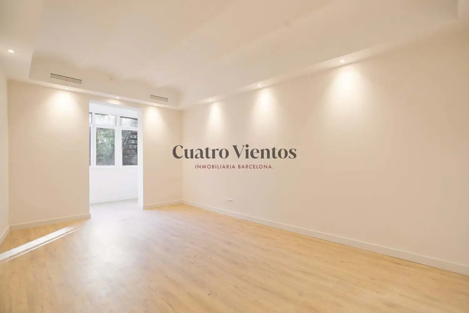 Vista exterior de Piso en venta en Barcelona con Aire acondicionado, Calefacción y Parquet