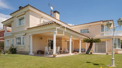 Magnífica casa familiar con vistas al mar en venta en Vilassar de Dalt, cerca del centro y de diversos servicios, imatge 3