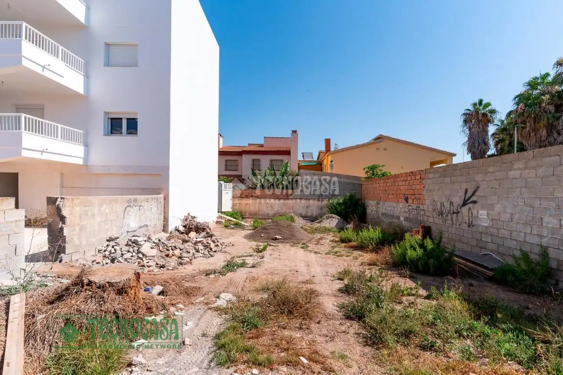 Wohnbaugrundstück zum Verkauf in Roquetas de Mar ciudad, imagen 9