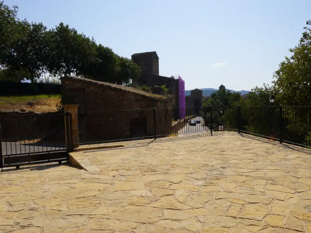 Vista exterior de Casa o xalet de lloguer en Aínsa-Sobrarbe