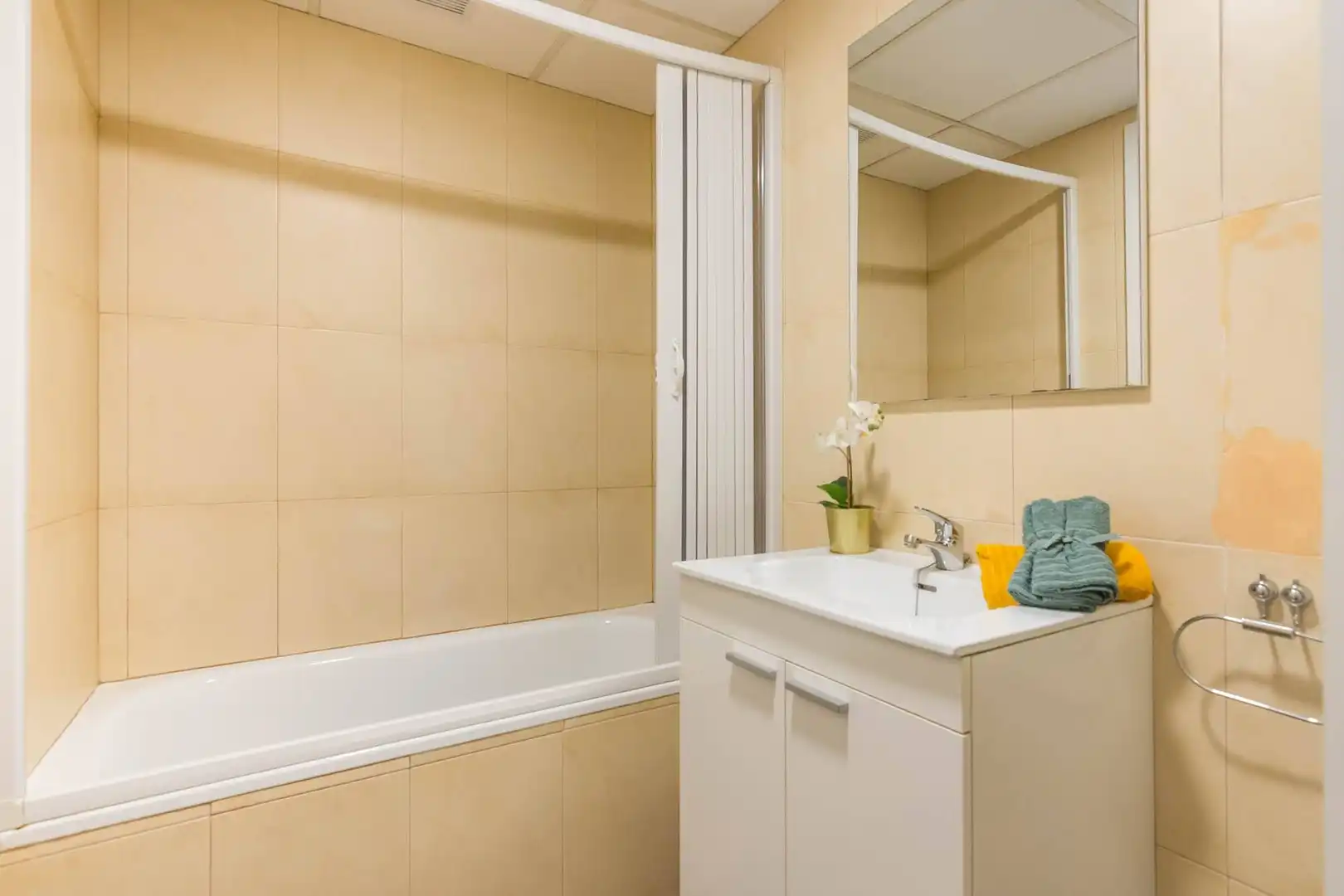 Bathroom of Apartments for sale in Murcia  with Air Conditioner, Storage room and Furnished