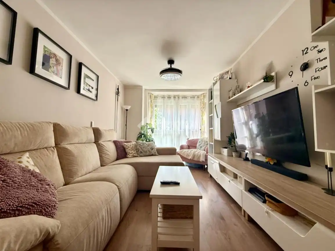 Sala de estar de Piso en venta en Alovera con Aire acondicionado, Calefacción y Terraza