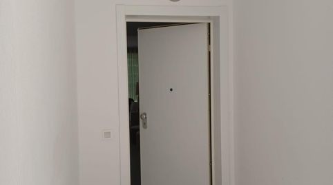 Foto 2 de Piso en venta en Avenida Avenida Fuengirola, Las Gaviotas - Carvajal, Fuengirola