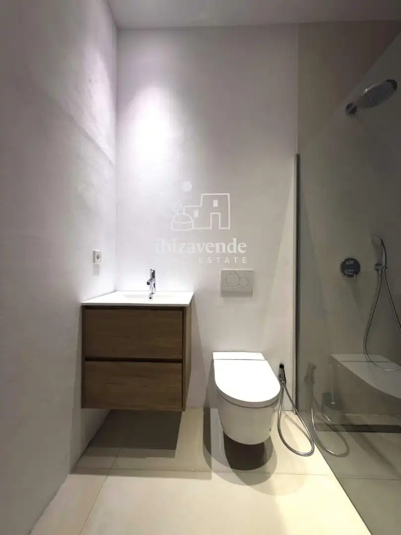 Bany de Casa o xalet en venda en Santa Eulària des Riu amb Aire condicionat, Calefacció i Piscina