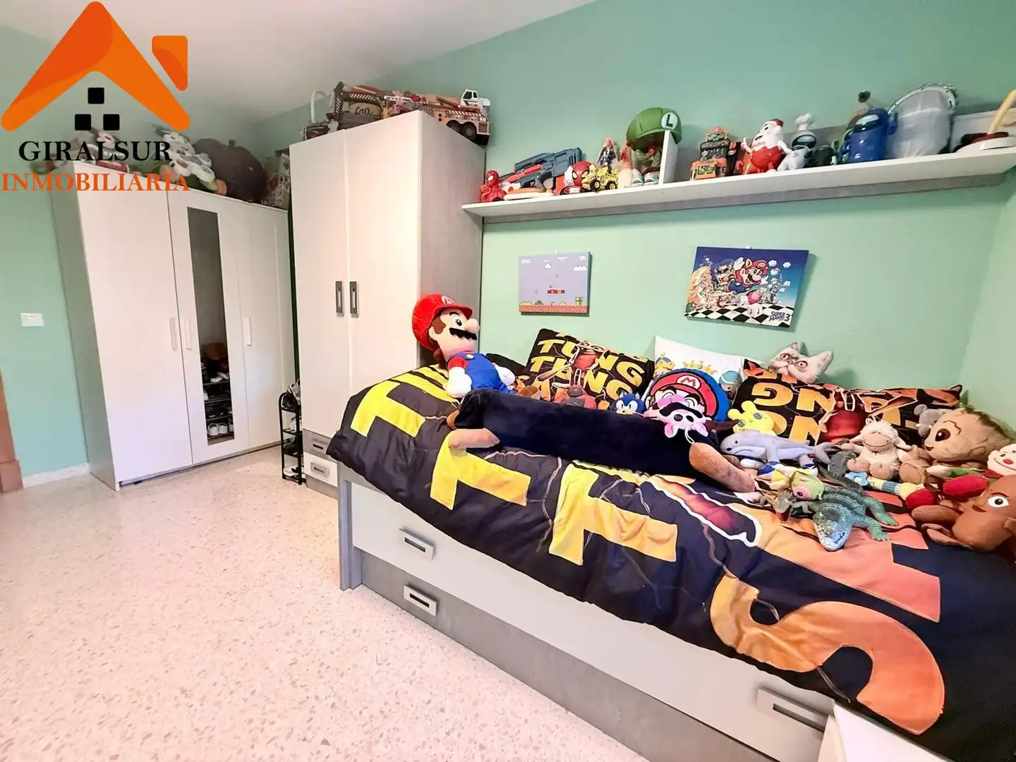Bedroom of Flat for sale in Sevilla  with Air Conditioner, Terrace and Storage room