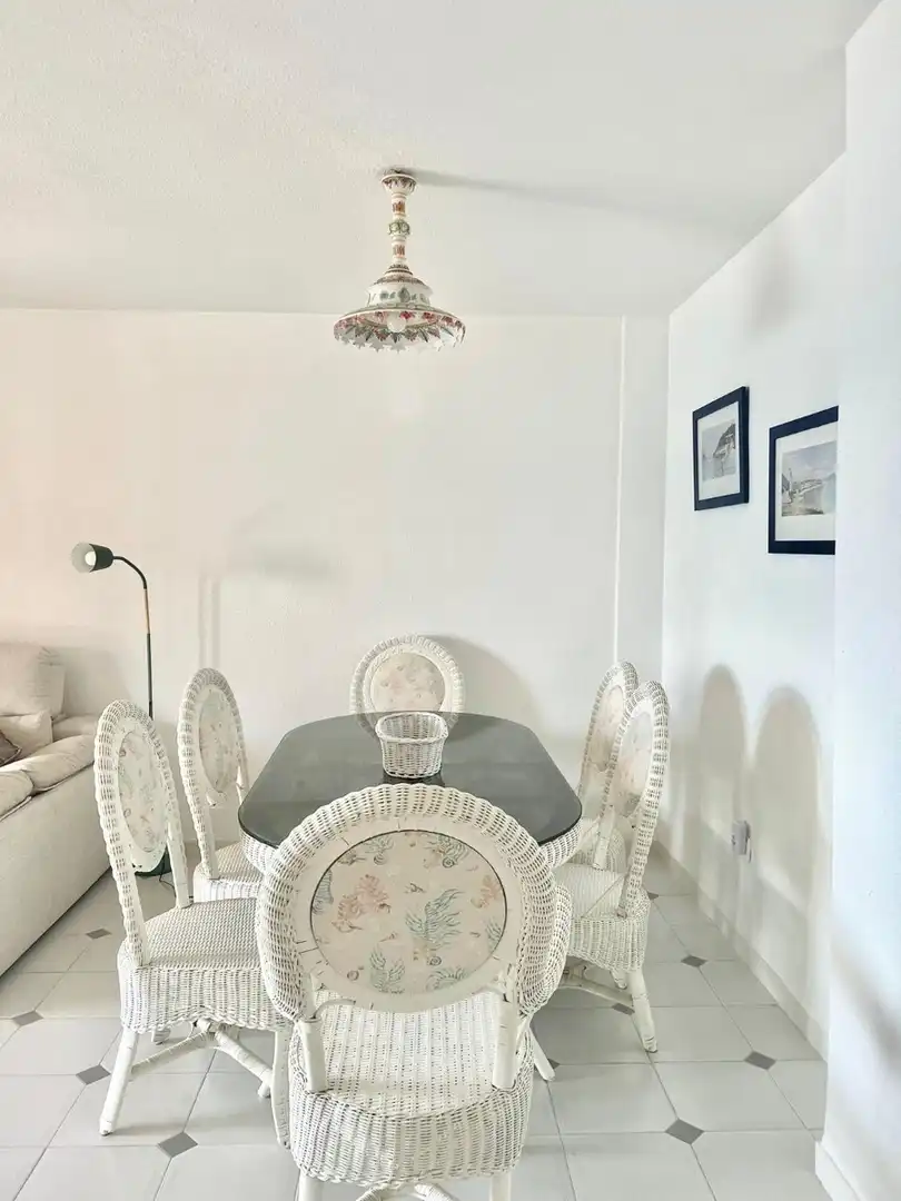 Menjador de Apartament de lloguer en La Manga del Mar Menor amb Calefacció, Terrassa i Moblat