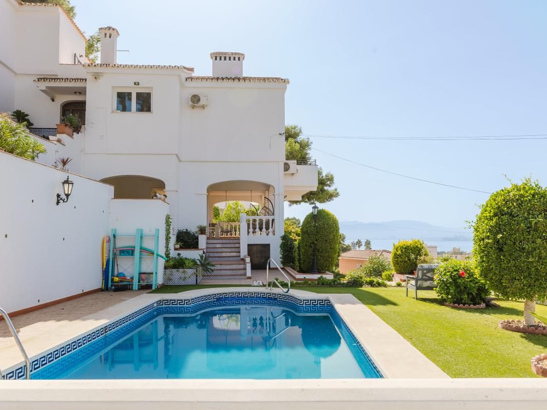 Swimming pool of House or chalet for sale in Málaga Capital  with Air Conditioner, Private garden and Terrace