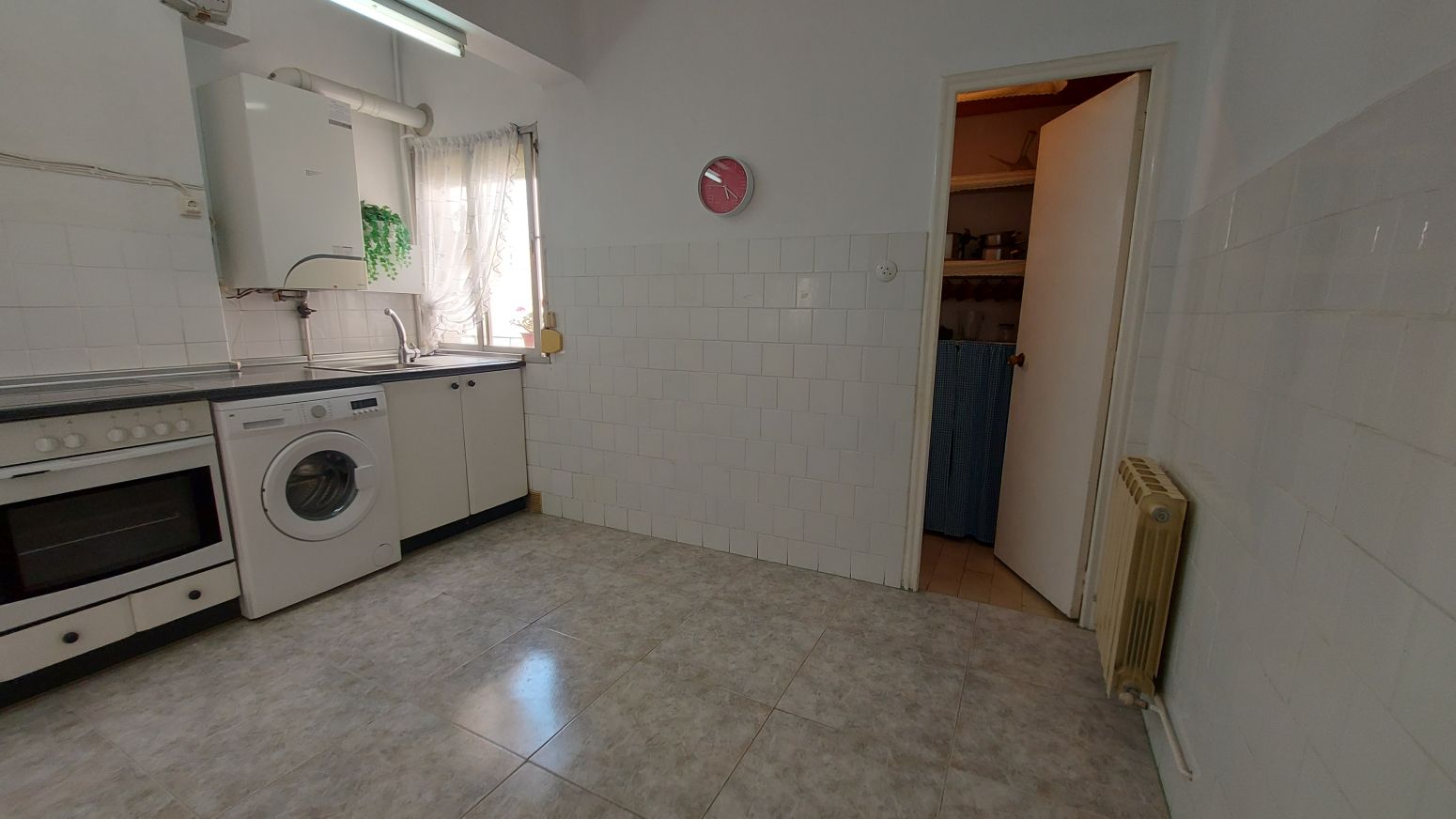 Cuina de Pis en venda en  Logroño amb Calefacció, Parquet i Balcó