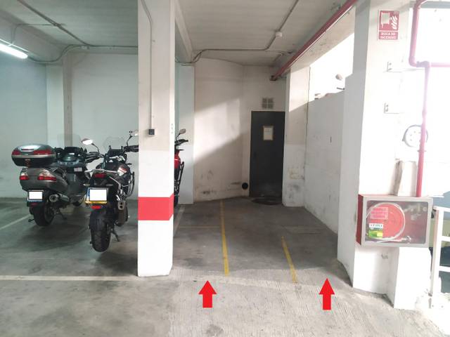 Garaje en Venta en Ruiseñores