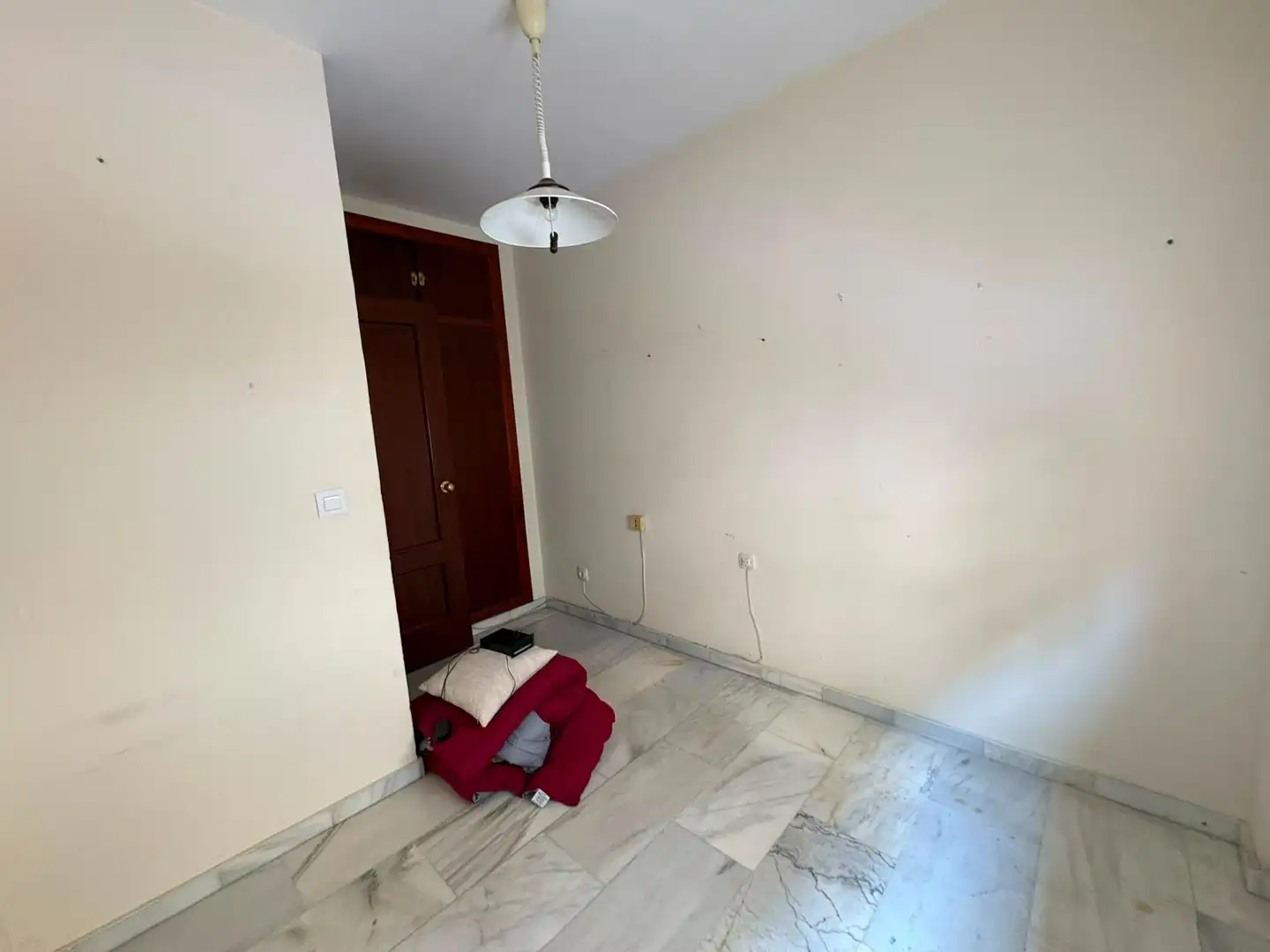 Dormitori de Casa adosada en venda en Cádiz amb Terrassa, Traster i Balcó