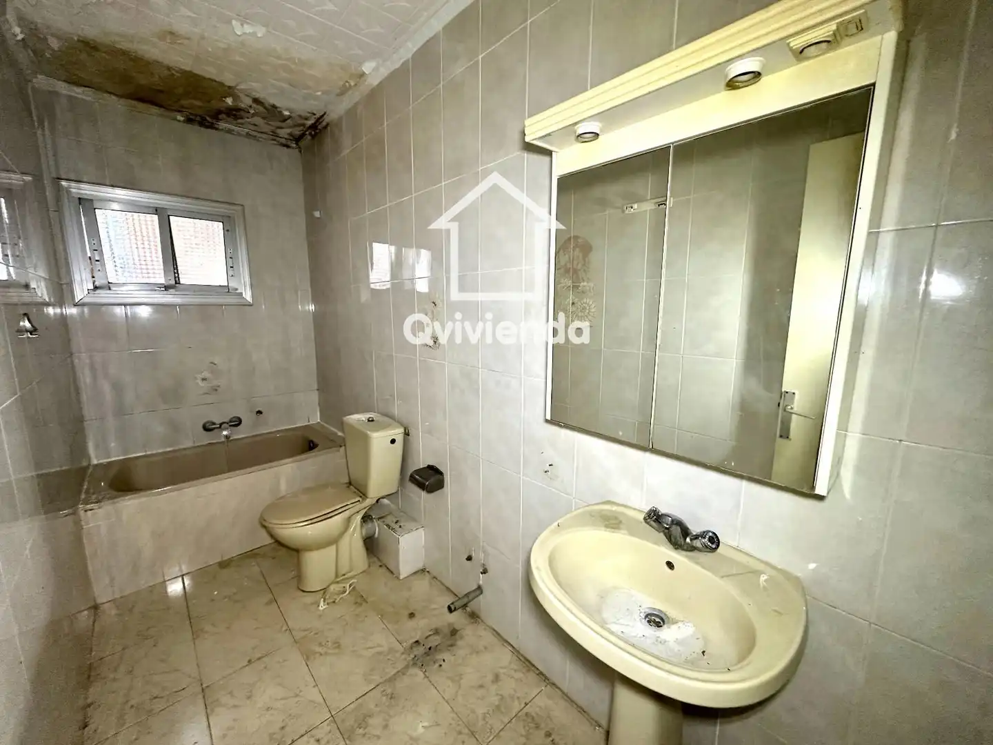 Baño de Piso en venta en Sabadell con Terraza