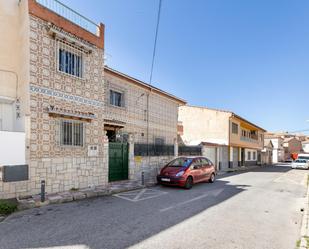 Vista exterior de Casa o xalet en venda en Armilla amb Aire condicionat i Balcó