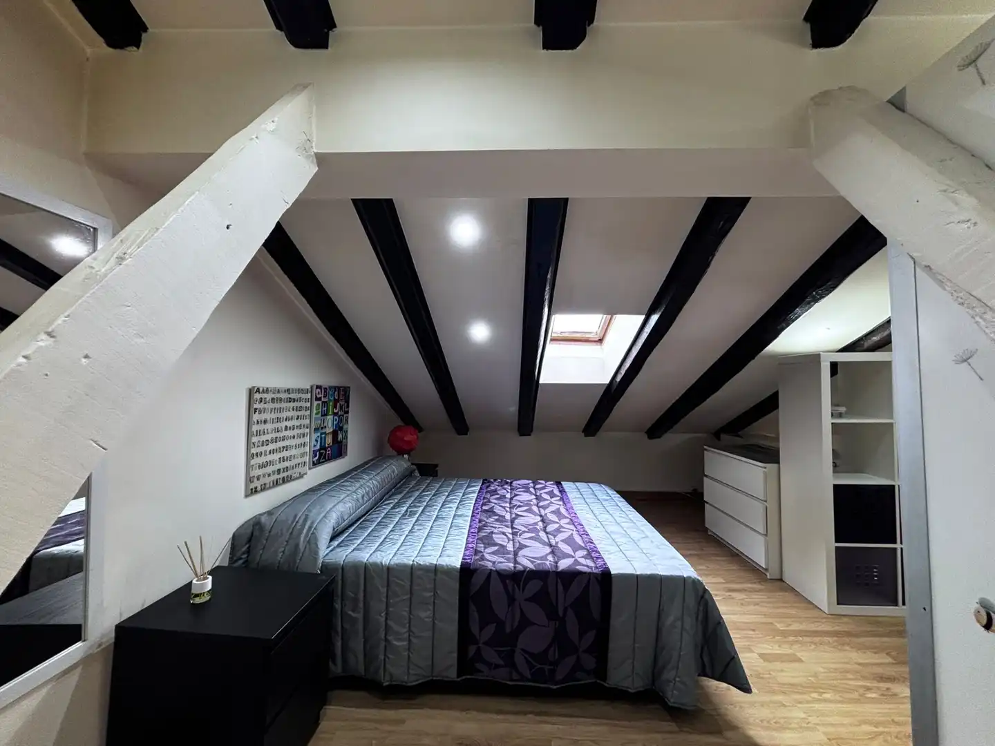 Bedroom of Storage room for sale in Burgos