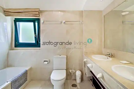 Detached homes for rent in Puerto de Sotogrande - La Marina