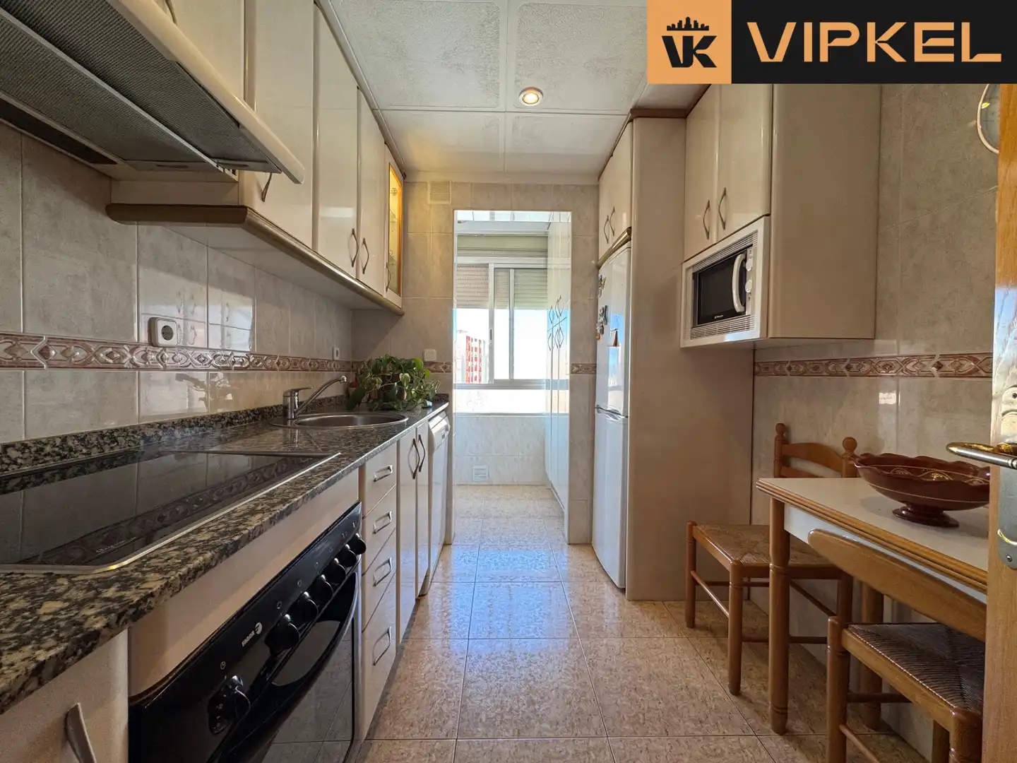 Küche von Wohnung zum Verkauf in Cornellà de Llobregat mit Klimaanlage, Heizung und Terrasse