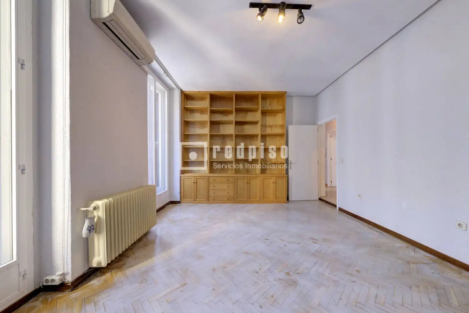 Sala d'estar de Pis en venda en Madrid amb Aire condicionat, Calefacció i Parquet