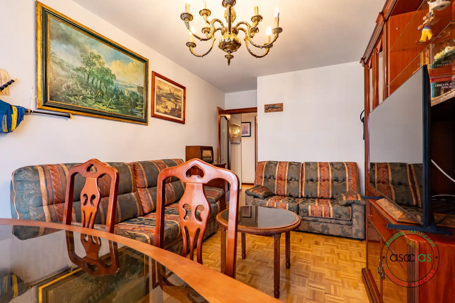 Sala d'estar de Pis en venda en Gijón  amb Calefacció, Parquet i Traster