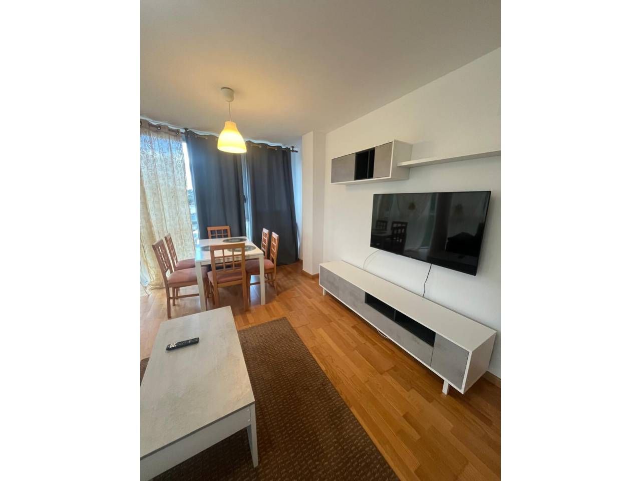 Sala d'estar de Pis de lloguer en Miño amb Calefacció i Balcó