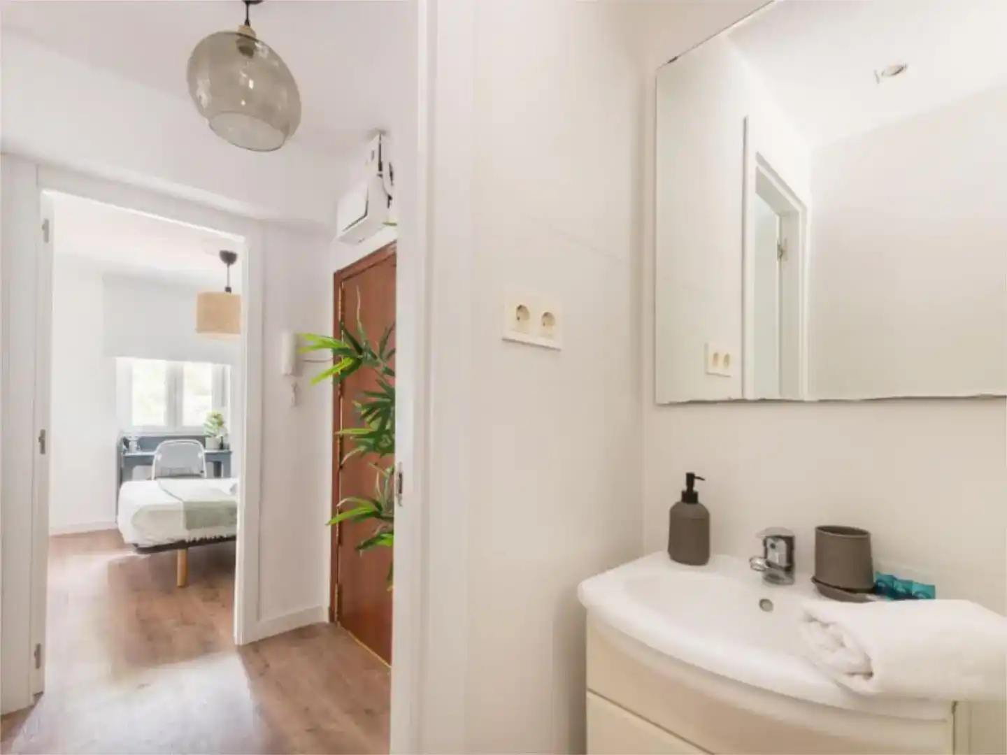 Baño de Piso de alquiler en  Logroño con Aire acondicionado, Parquet y Amueblado