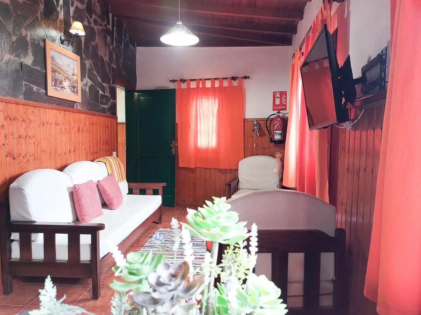 Sala de estar de Finca rústica en venta en Hermigua con Jardín privado, Terraza y Amueblado
