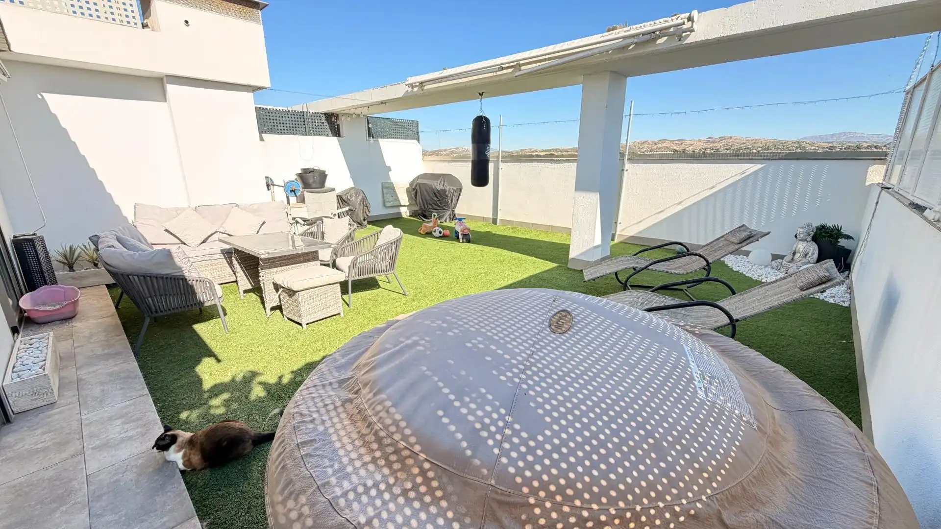 Terrasse von Dachboden zum Verkauf in Elche / Elx mit Heizung, Terrasse und Abstellraum