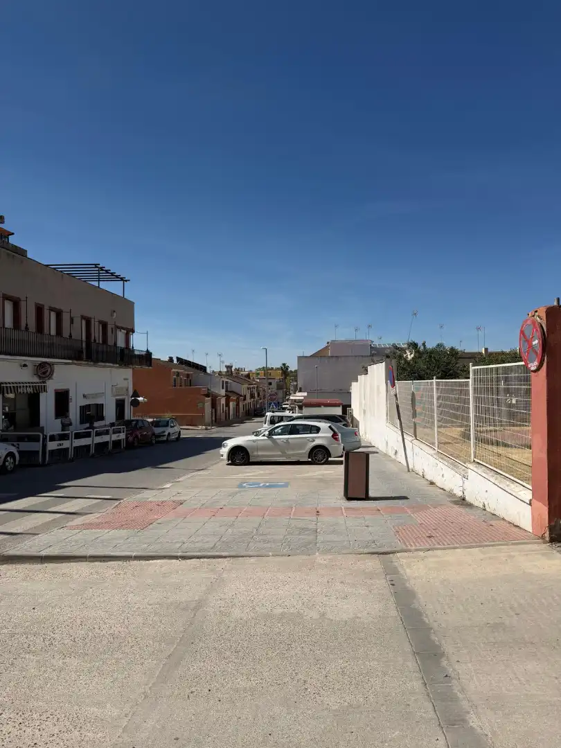 Vista exterior de Àtic en venda en Coria del Río