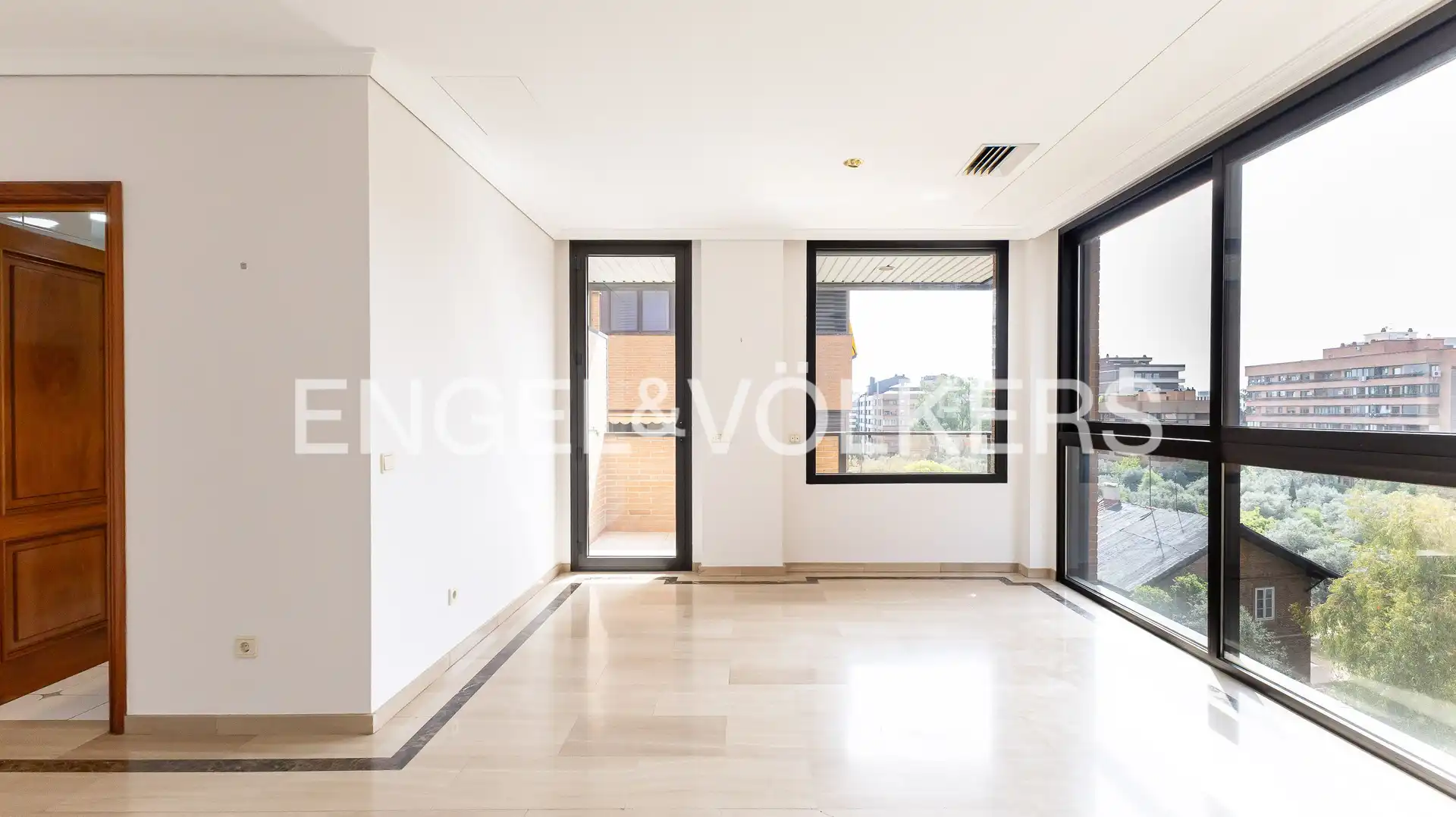 Sala d'estar de Pis de lloguer en Madrid amb Aire condicionat, Calefacció i Terrassa