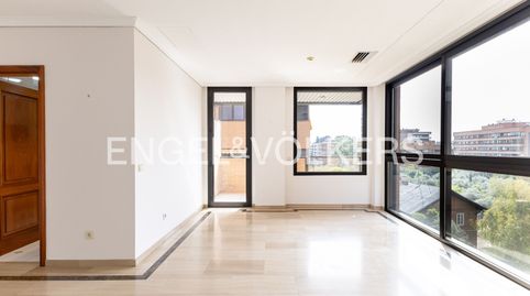 Photo 5 of Flat for rent in Calle de Henri Dunant, Nueva España, Madrid Capital