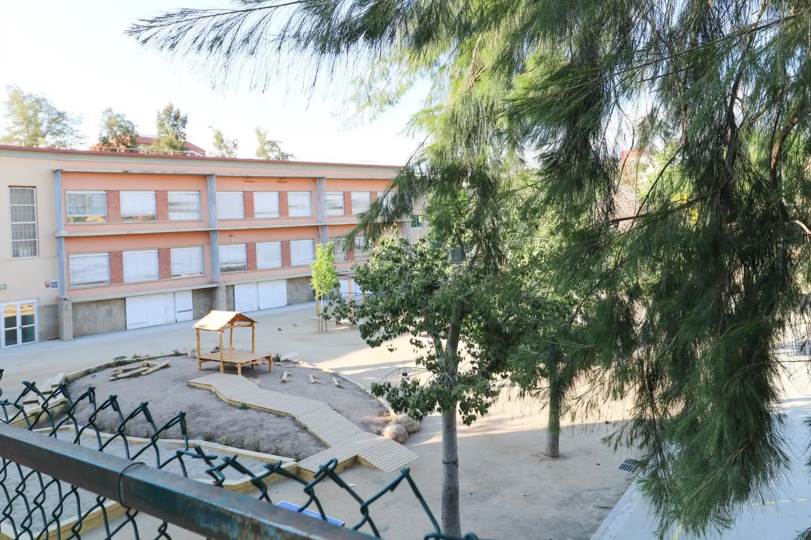 Vista exterior de Piso en venta en Viladecans con Aire acondicionado, Terraza y Balcón