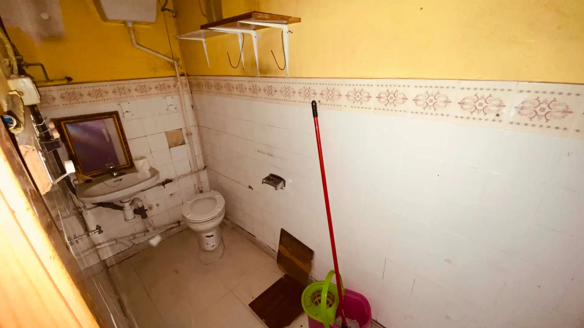 Badezimmer von Geschaftsraum zum Verkauf in San Martín del Rey Aurelio