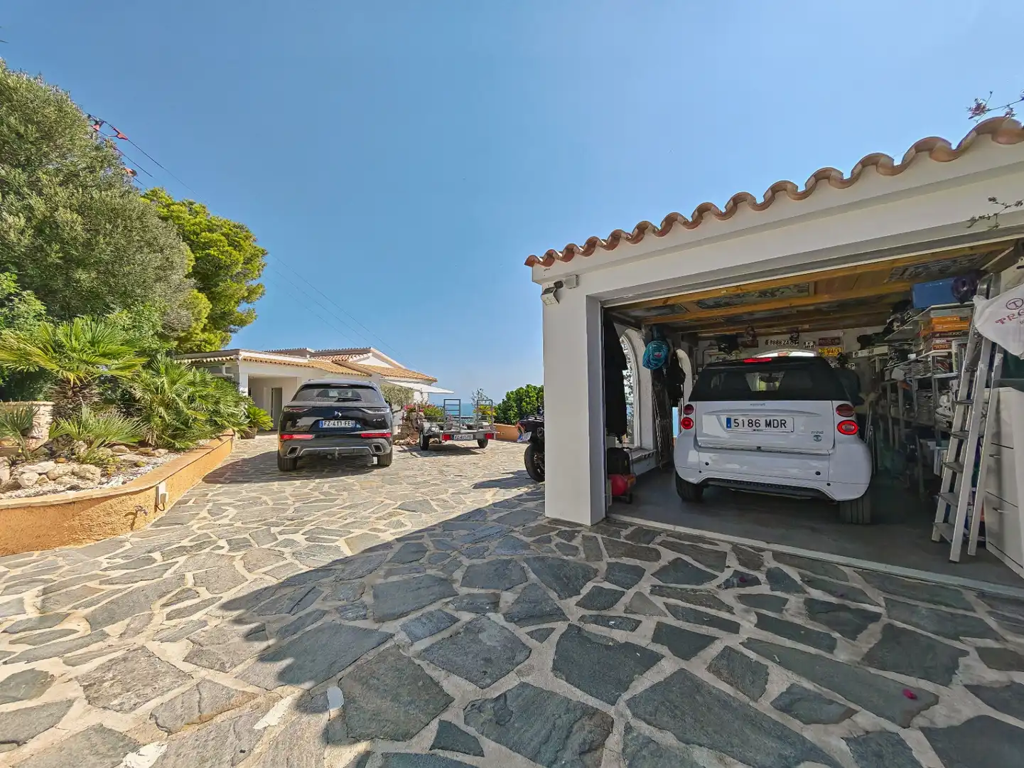 Parking of Houses for sale in Dénia  with Air Conditioner, Heating and Terrace