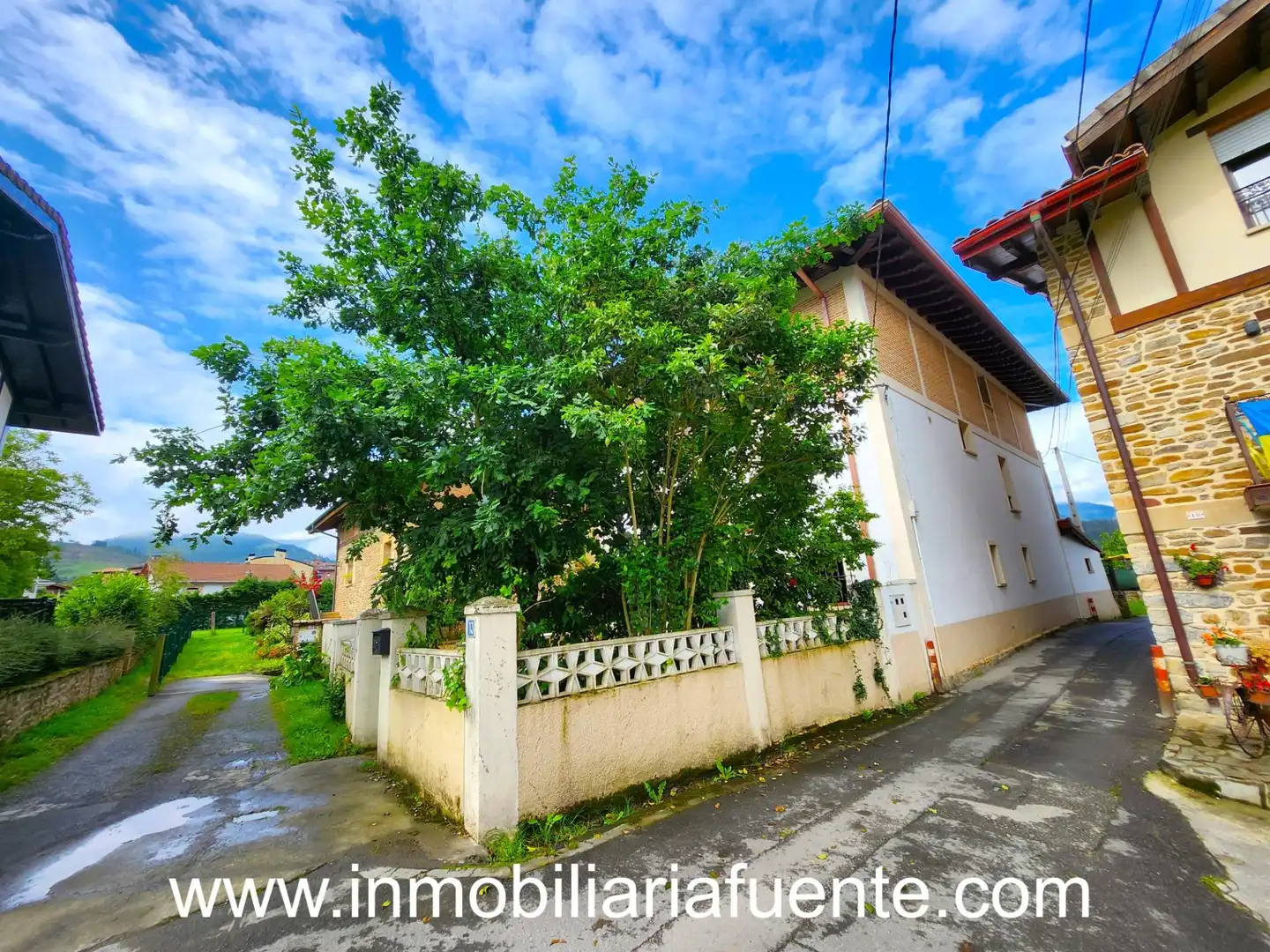 Vista exterior de Casa o chalet en venta en Zalla  con Jardín privado, Trastero y Amueblado