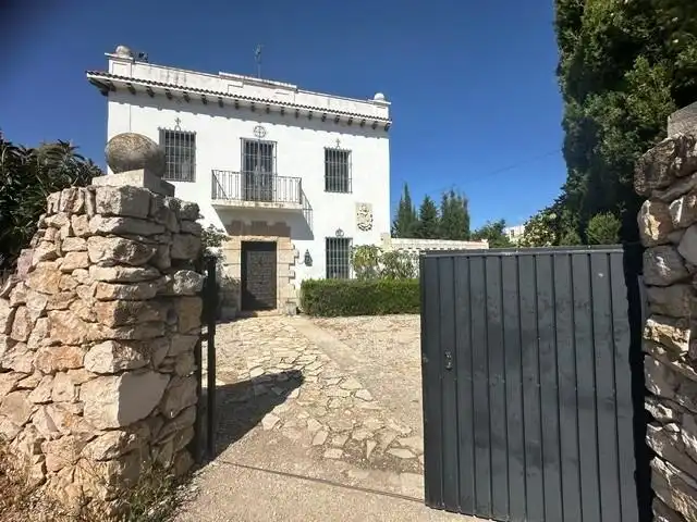 Landhaus mit Garten zum Verkauf in Nord