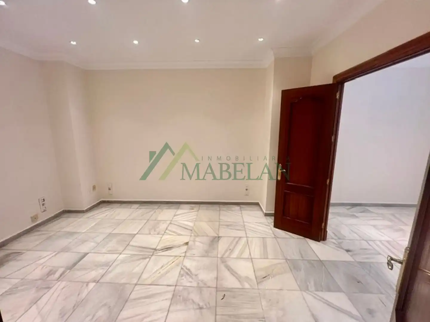 Office for rent in Jerez de la Frontera  with Heating