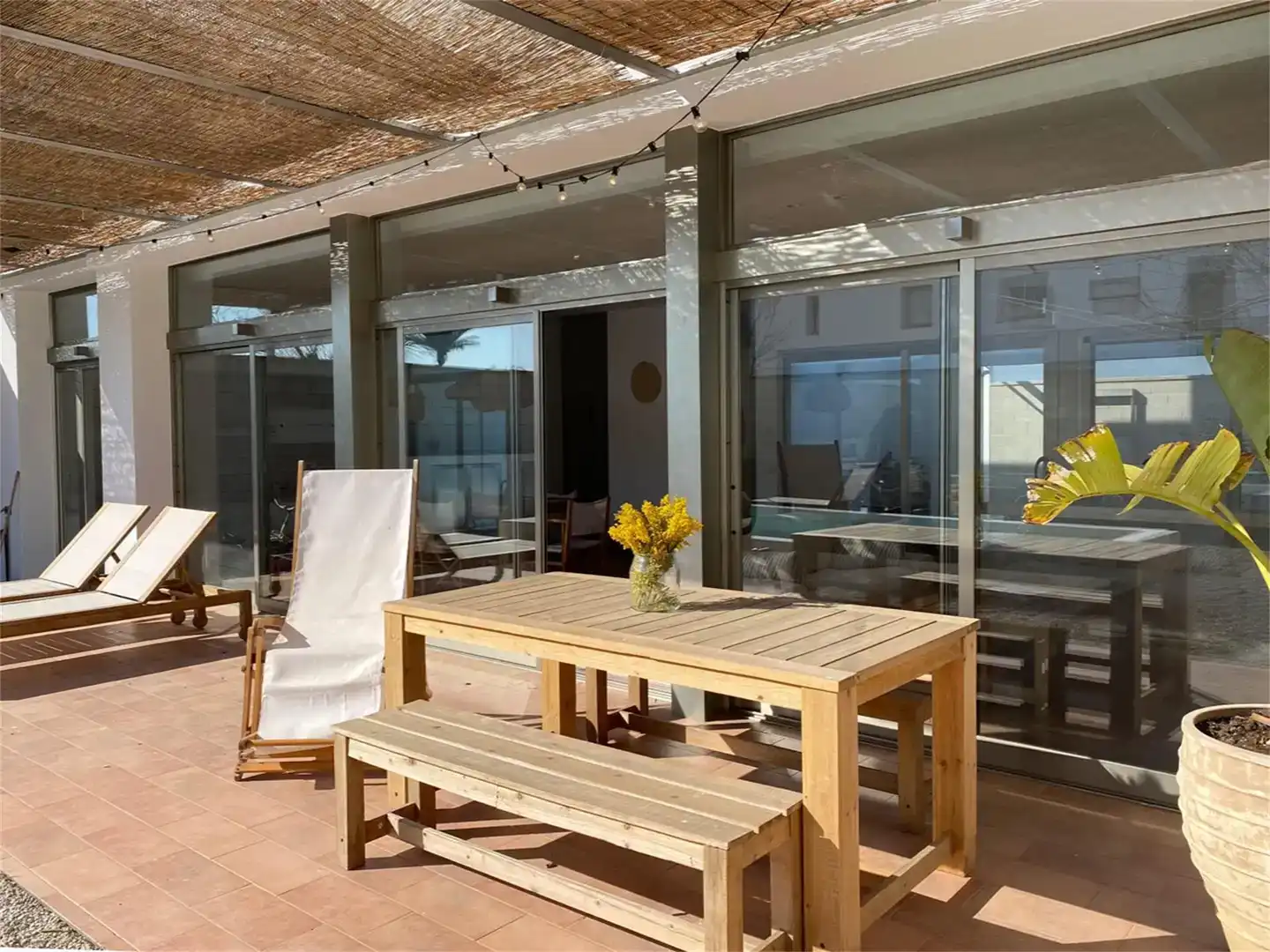 Terrassa de Casa adosada en venda en Amposta amb Aire condicionat, Jardí privat i Parquet