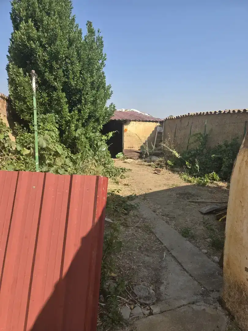 Casa adosada en venda en Vega de Ruiponce amb Jardí privat, Traster i Moblat