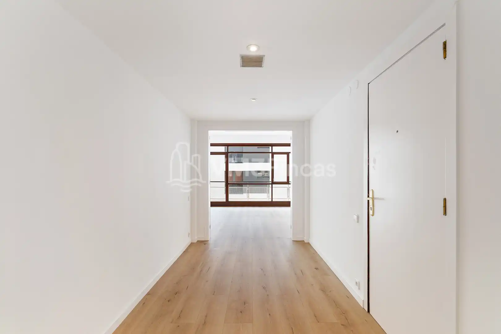 Wohnung zur Miete in Barcelona mit Klimaanlage, Heizung und Parkett