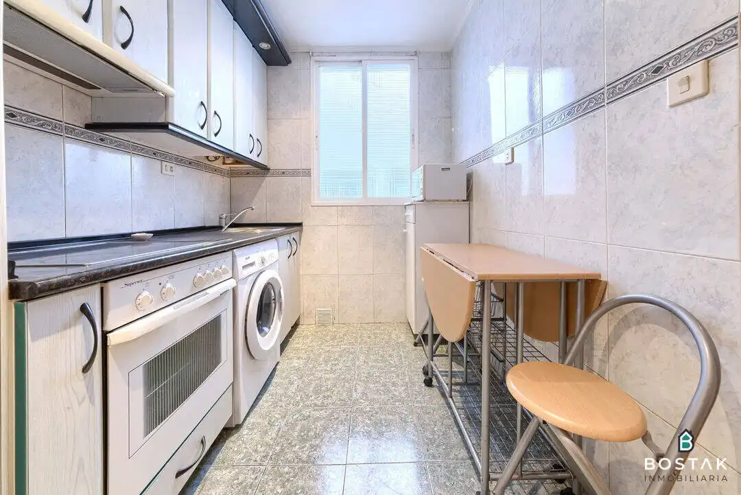 Cocina de Piso en venta en Bilbao  con Calefacción y Balcón