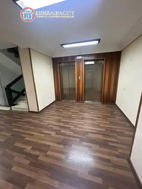 Oficina en venda a Estación