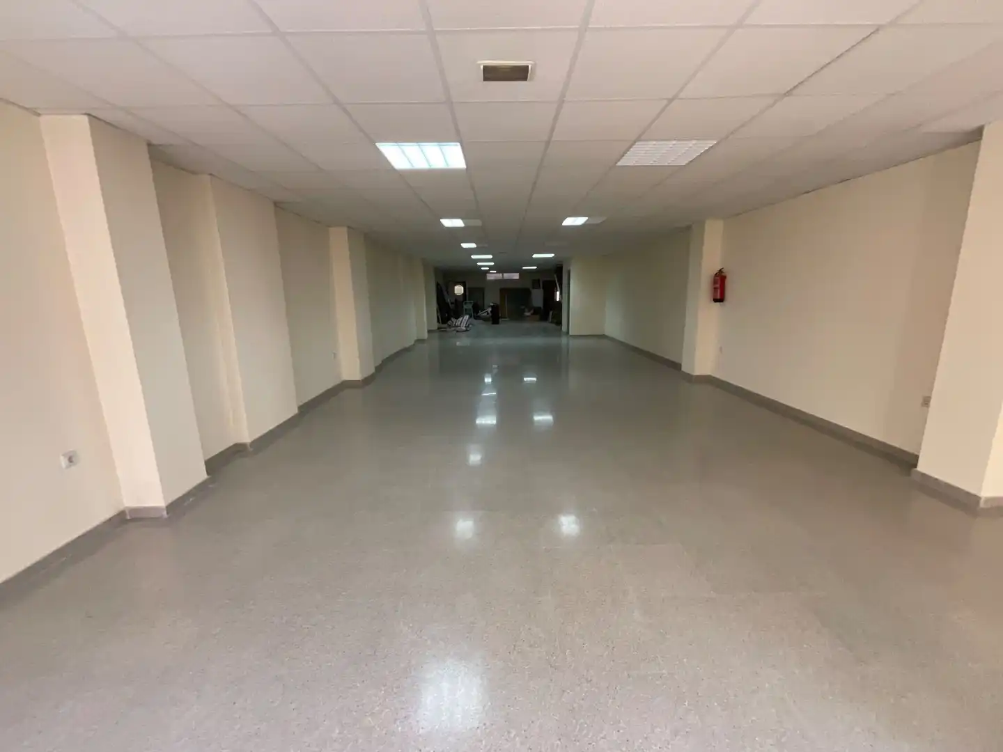 Oficina de lloguer en Antequera