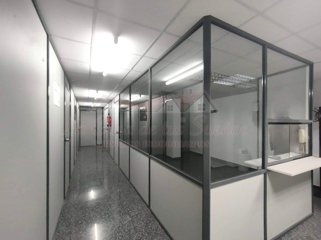 Oficina de lloguer a Sax